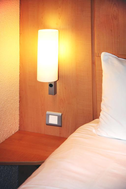 ไอบิส ปัวติเยร์ ใต้ Hotel ภายนอก รูปภาพ